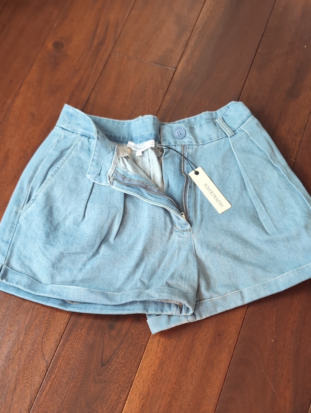 🌸3/$25🌸 Olivaceous Light Blue High Waist Pleated Denim Shorts